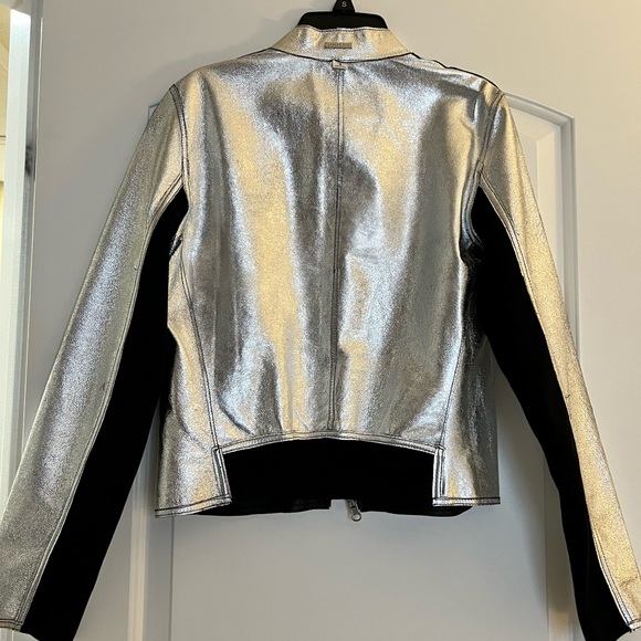 LaMarque
Chapin Reversible Leather Bomber Jacket - Picture 4 of 6